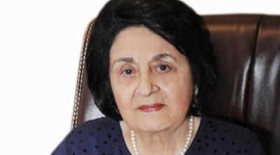 ​68 ildir eyni qurumda çalışır: 100 yaşı olacaq - FOTO