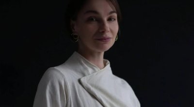 41 yaşlı müğənni ilk dəfə ana oldu - FOTO