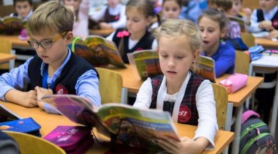 Rusiya məktəblərində nə BAŞ VERİR? – Permdə şagird müəlliməni bıçaqla öldürdü - VİDEO