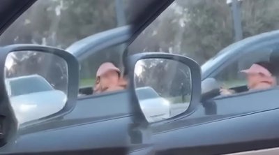 Azyaşlı qızına avtomobili idarə etməyə verən ata cəzalandırıldı - VİDEO