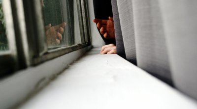 Bakıda daha bir nəfər pəncərədən yıxılıb həyatını itirdi