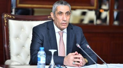 Siyavuş Novruzov: “Qadın paltarında xaricə qaçıb, Azərbaycan xalqına iftira atırlar”