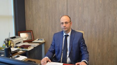 Yeni sədr işdən çıxardığı rəisin əvəzinə onu TƏYİN ETDİ