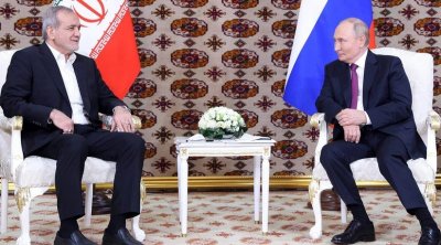 Putin Pezeşkianla telefonla danışdı