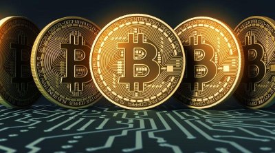 "Bitcoin&rdquo;in qiyməti 71 min dollardan aşağı endi