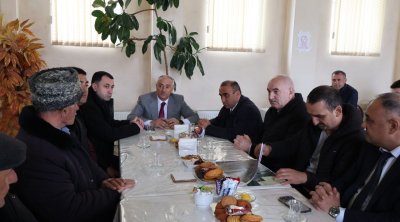 Qusarın Hil kəndində işıq problemi həll olunur - İcra başçısı sakinlərlə görüşdü - FOTO