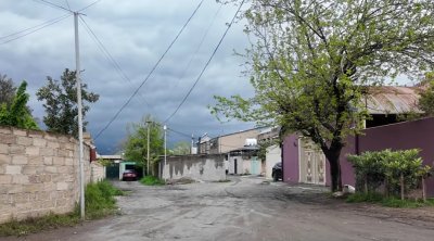 Gözü dönən kişi balta ilə arvadına hücum etdi - Tükürpərdən hadisənin TƏFƏRRÜATI - VİDEO