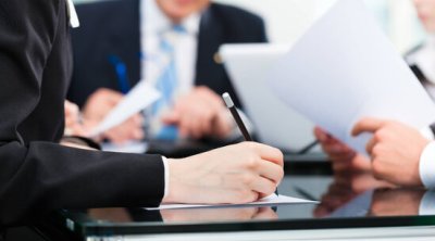 Dövlət orqanlarında işləmək istəyənlərin NƏZƏRİNƏ