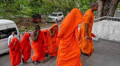 Şri-Lankada narkotik daşıyan 22 rahib ələ keçib