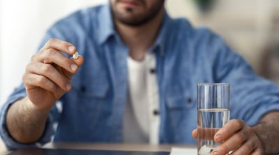 Həkim resepti olmadan ağrıkəsici qəbul edənlərə XƏBƏRDARLIQ