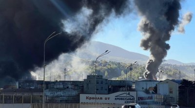 Tuapsedə neft emalı zavodunda yanğına görə sakinlər təxliyə olunur &ndash; VİDEO