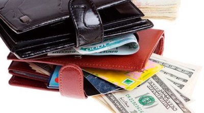 Küçədə pul kisəsi tapdı &ndash; HƏBS EDİLDİ