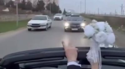 Mehdiabaddan Biləcəriyə qədər maşını arxa-arxaya sürdü &ndash; VİDEO