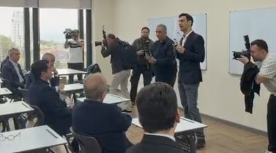 Diplomatlar Qarabağ Universitetinin gənc müəllimi ilə bir arada &ndash; VİDEO