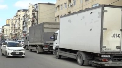 Xırdalanda yük avtomobili PROBLEMİ: "Təhlükəli vəziyyət yaranıb" - VİDEO