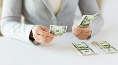Bakıda kassir işlədiyi xəstəxananın pulunu OĞURLADI