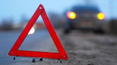Goranboyda mikroavtobusla minik maşını toqquşdu - Yaralılar var