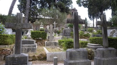 Rumıniyada yəhudi qəbiristanlığında &ldquo;Adolf Hitler&rdquo;in məzarı tapıldı