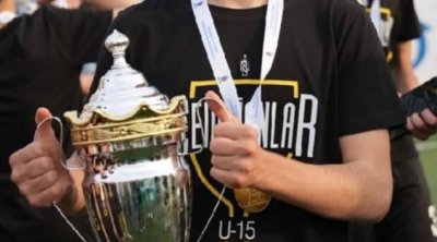 U-15 Liqasında Çempion mükafatlandırıldı -FOTO