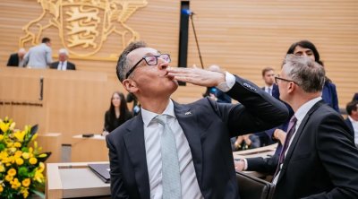 Türk əsilli siyasətçi Almaniyada federal əyalətin baş naziri seçildi