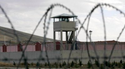 Kişilərə olar, qadınlara yox &ndash; Azərbaycanda mübahisəli qanun