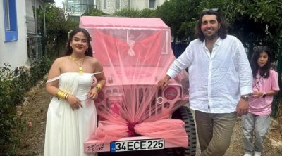 Dünyada bu maşından iki dənədir – Birini nişanlısına hədiyyə etdi – FOTO