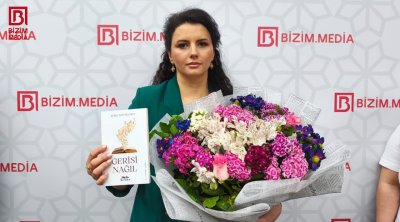 &ldquo;Gerisi nağıl&rdquo; deyən Aysel Nəsirzadənin imza günündə izdiham yaşandı - FOTO