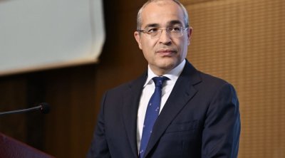 Mikayıl Cabbarov tarix yazan idmançını TƏBRİK ETDİ - FOTO