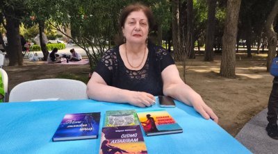 Dilguşə Gülümcanın poeziya dünyası festivalda maraqla QARŞILANDI - FOTO