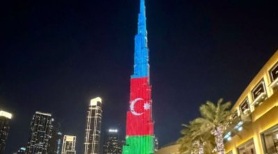 Bürc Xəlifə Azərbaycan bayrağının rəngləri ilə işıqlandırılıb