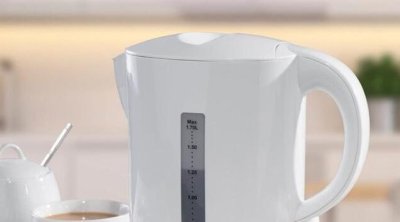 Plastik çaydanlara DİQQƏT - İçinə kran suyu dolduranda nə baş verir?