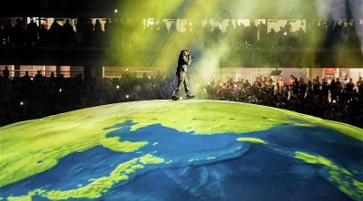 Kanye Uest Türkiyədəki konsertində tarixi davamiyyət rekordu qırdı &mdash; VİDEO