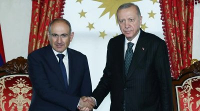 Ərdoğan ilə Paşinyan telefonla danışdı - FOTO