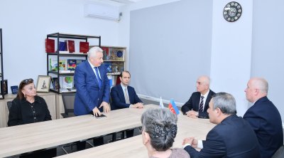 Yeni rektor özünə müşavir təyin etdi - FOTO