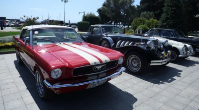 Bakı bulvarında klassik və sürət avtomobillərinin festivalı keçirilir &ndash; FOTO