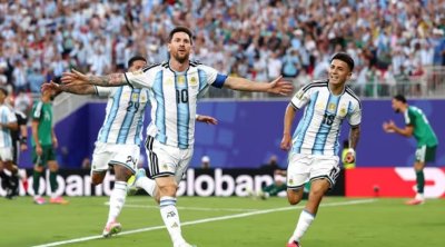 Messinin het-triki: Argentina ilk qələbəsini qazandı &ndash; VİDEO