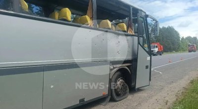 Ukrayna belaruslu uşaqları daşıyan avtobusu VURDU &ndash; Ölən və yaralılar var &ndash; FOTO