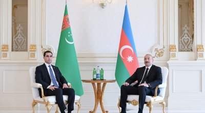 İlham Əliyev Türkmənistan Prezidenti ilə təkbətək görüşdü