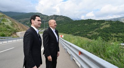 İlham Əliyev və Sərdar Berdiməhəmmədov Daşaltı kəndində - FOTO