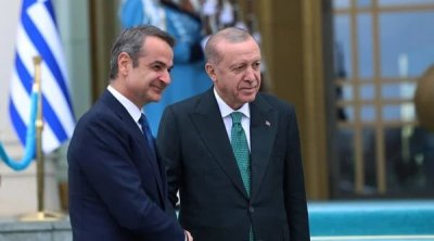 Ərdoğan Yunanıstan Baş nazirini “Mehtər marşı” ilə qarşıladı – VİDEO