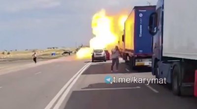 Ukrayna PUA-sı Krımda Rusiyanın hərbi yük maşınlarını vurdu – ANBAAN VİDEO