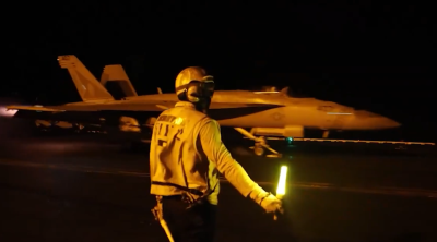 ABŞ İranın Buşehr aerodromuna zərbə endirdi -FOTO/VİDEO