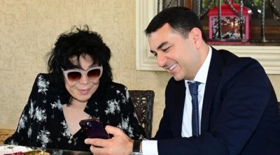 Nazir Flora Kərimovanı evində ziyarət etdi &ndash; FOTO