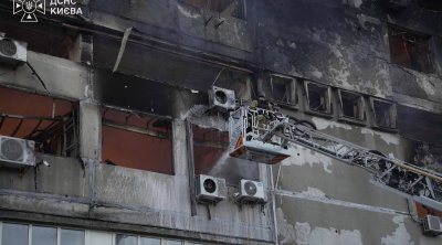 Zelenski: Rusiya ötən gecə Ukraynanın 10 vilayətinə hücum edib &ndash; FOTO-VİDEO