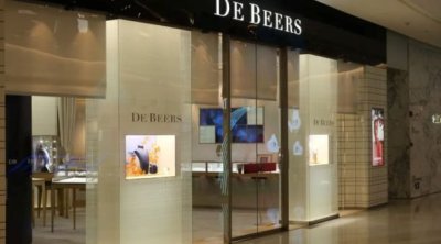 Əfsanəvi almaz nəhəngi De Beers 1 milyard dollara satılır