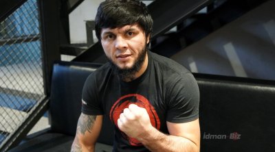 Tofiq Musayev UFC-də növbəti qələbəsini qazandı &ndash; VİDEO