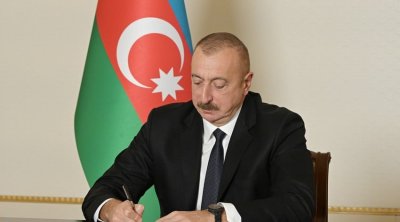 İlham Əliyev Fələstinlə imzalanmış sənədi təsdiqlədi