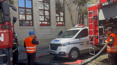 Bakıdanın mərkəzindəki yanğında 6 nəfər tüstüdən ZƏHƏRLƏNİB