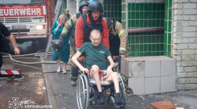 Rusiya ordusu Ukraynada uşaqları daşıyan avtobusu hədəfə aldı - FOTO
