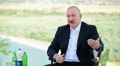 &ldquo;Hələlik iki istiqamət var: biri Türkiyə, biri İran&rdquo;